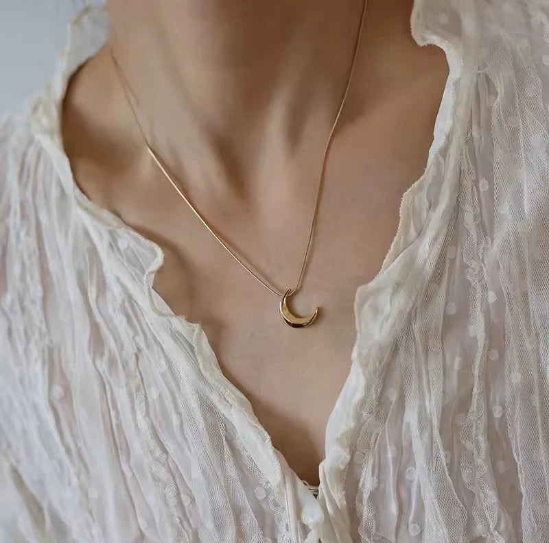 Anne Crescent Necklace