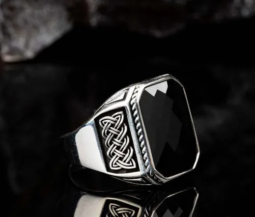 Black Zircon Knit Ornament Silver Ring