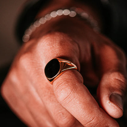 ROUND ONYX RING