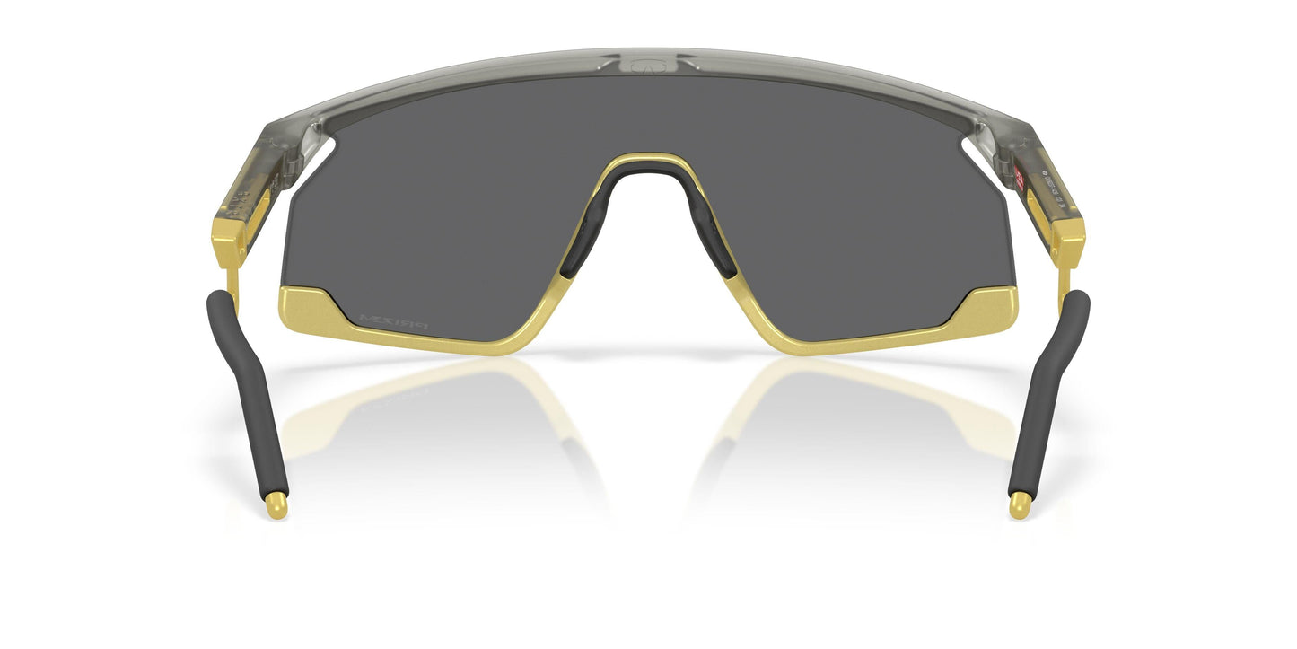 Oakley Bxtr Metal 9237 Sunglasses