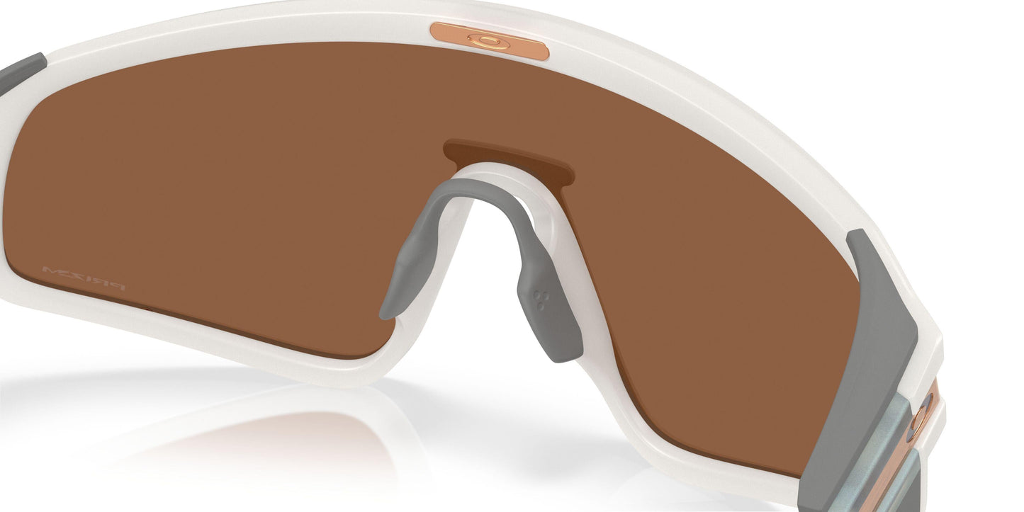 Oakley Latch Panel 9404 Sunglasses