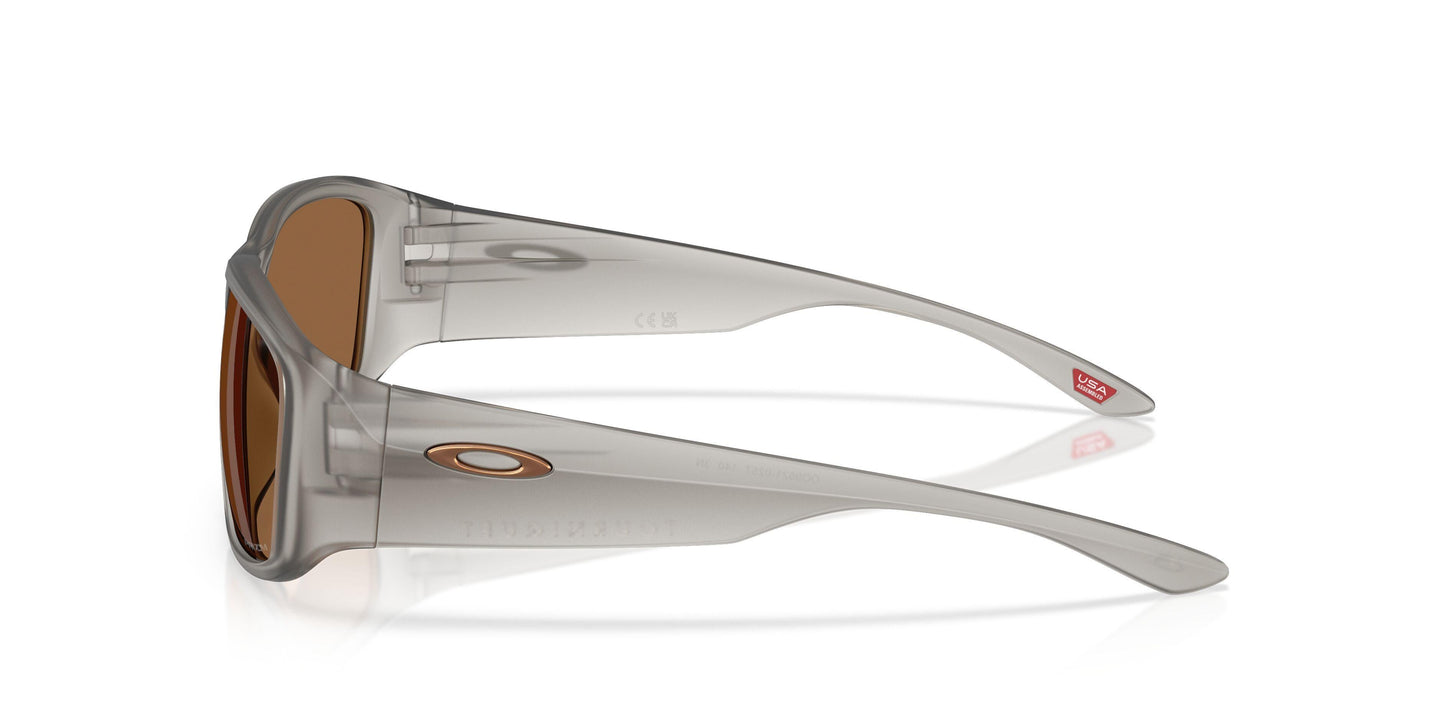 Oakley Tourniquet 9521 Sunglasses