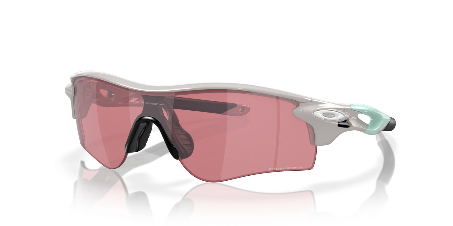 Oakley Radarlock Path 9206 Sunglasses