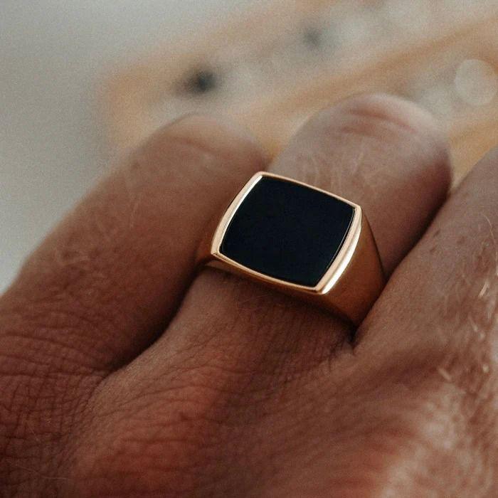 ONYX RING