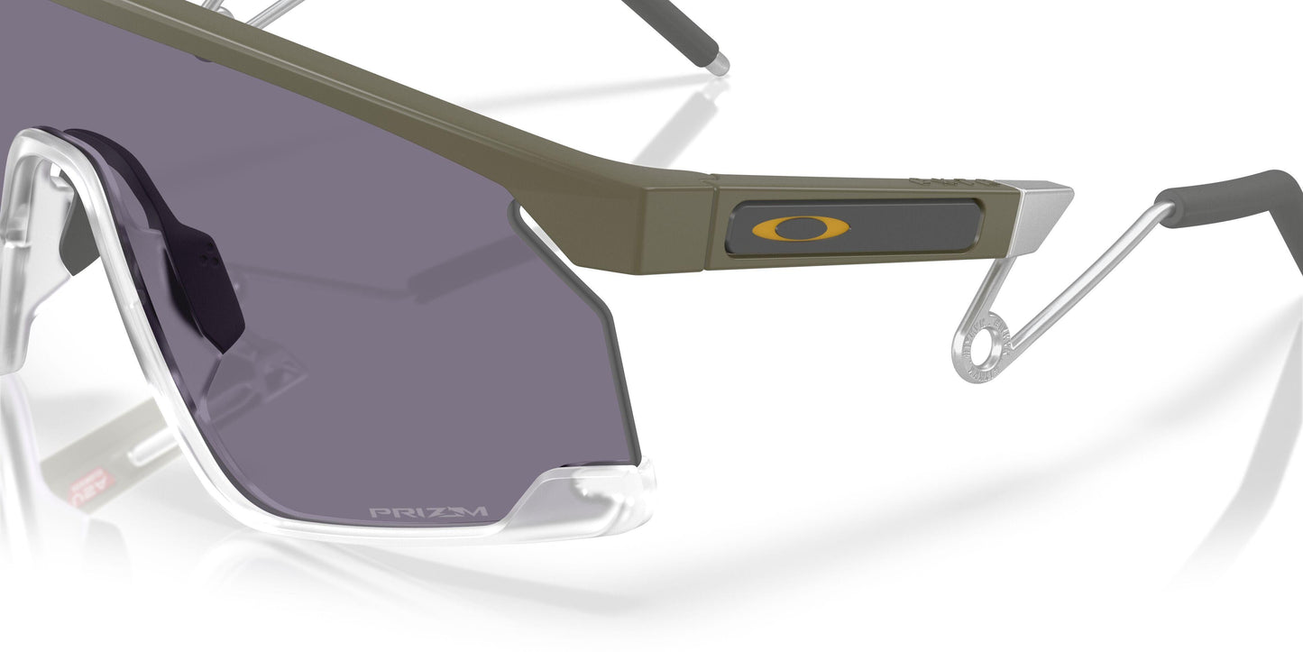 Oakley Bxtr Metal 9237 Sunglasses