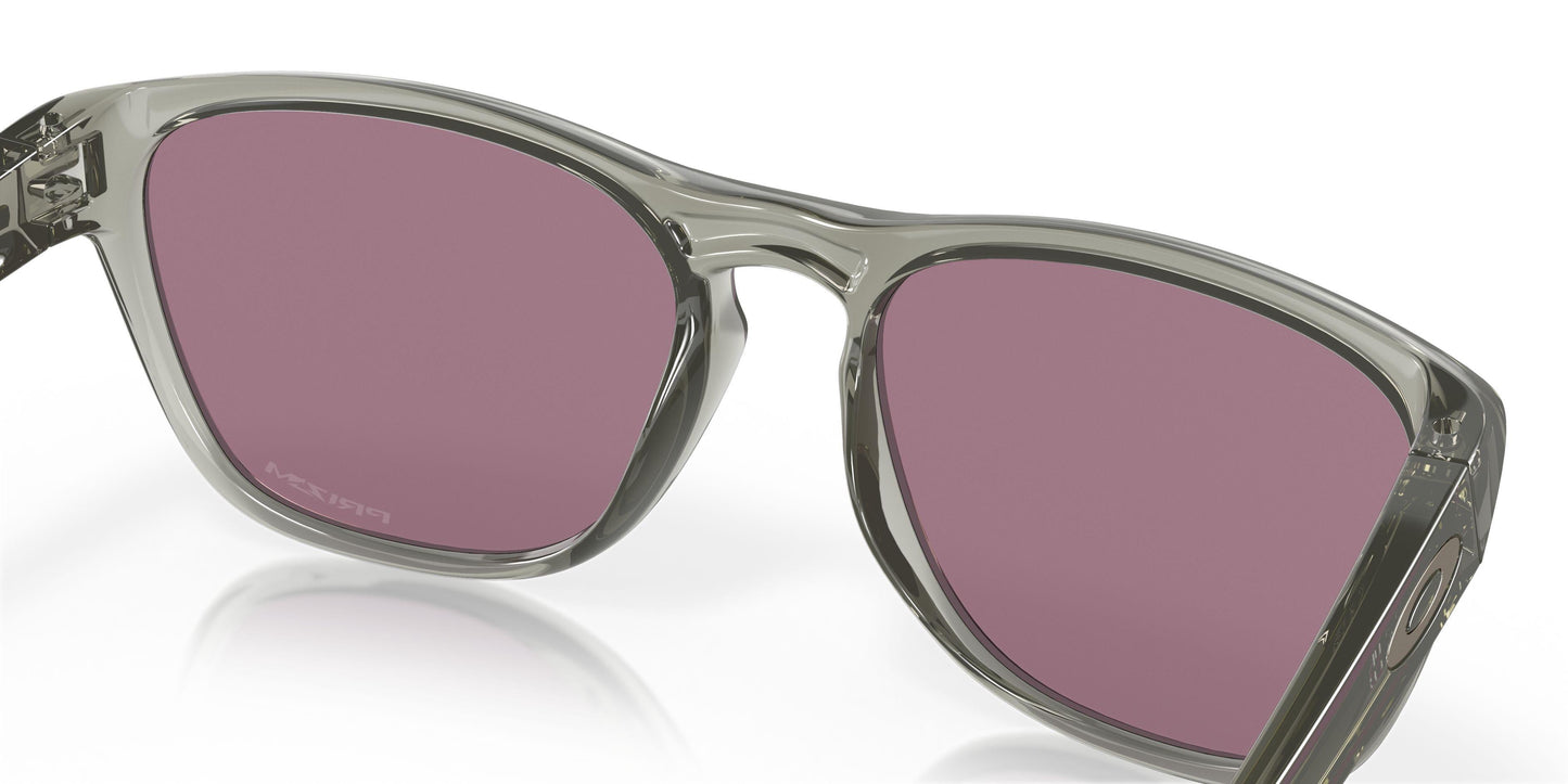 Oakley Manorburn 9479 Sunglasses