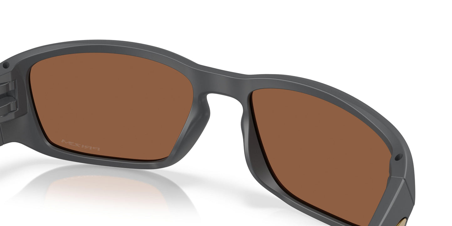 Oakley Tourniquet 9521 Sunglasses