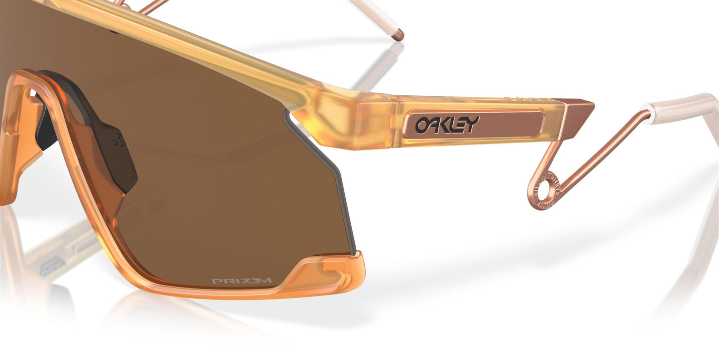 Oakley Bxtr Metal 9237 Sunglasses