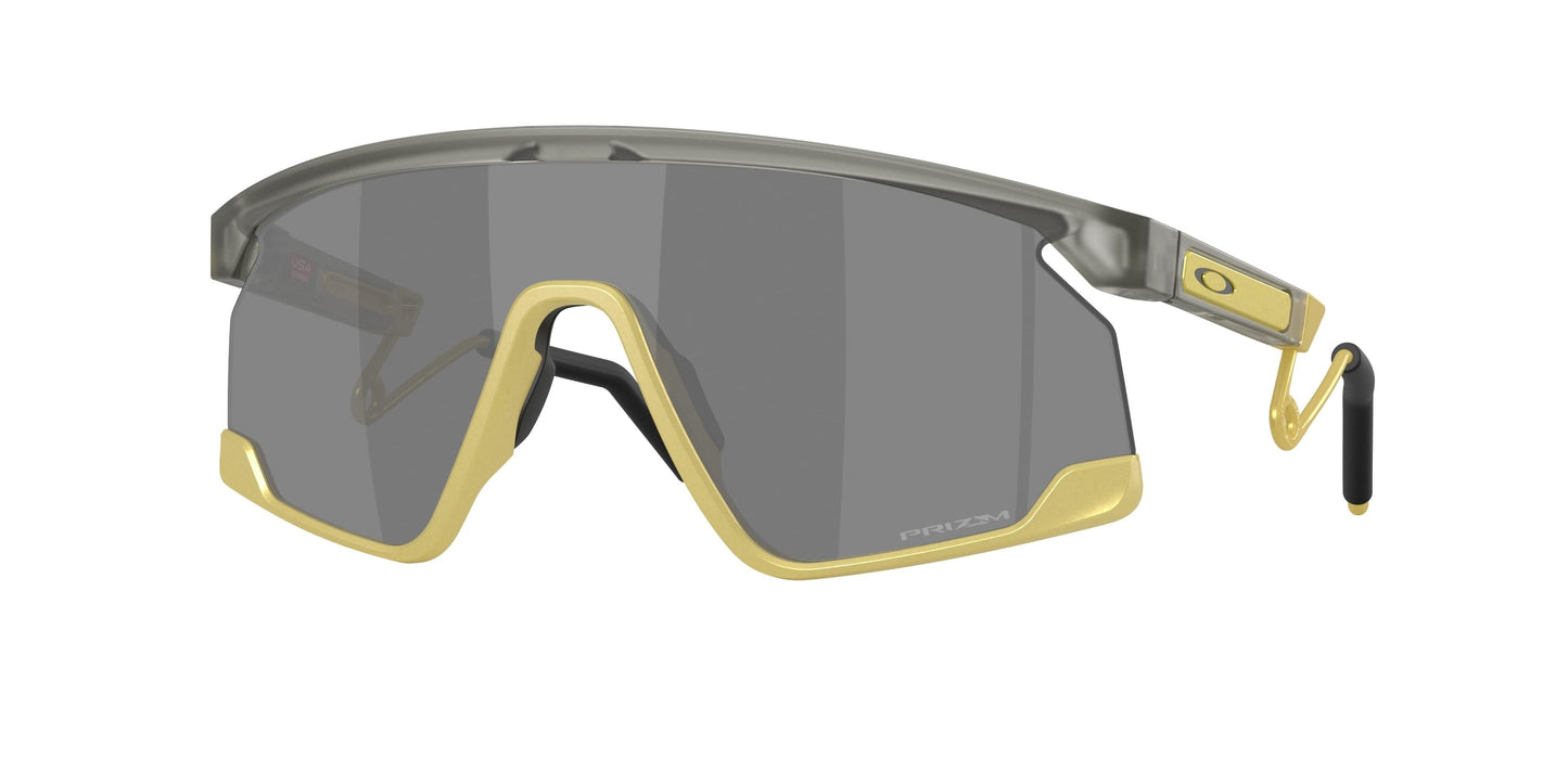 Oakley Bxtr Metal 9237 Sunglasses