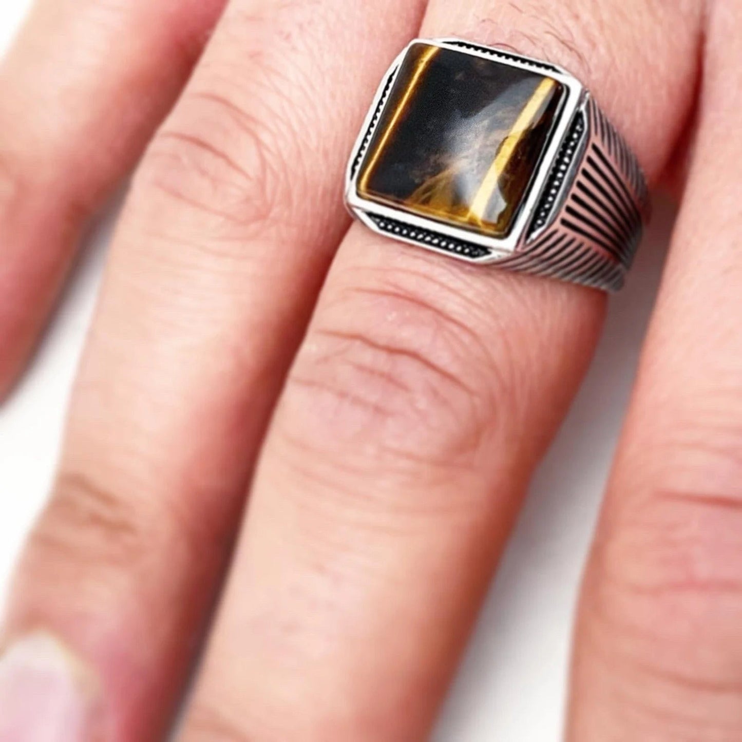 Beautiful Sterling Silver Tiger Eyes ring