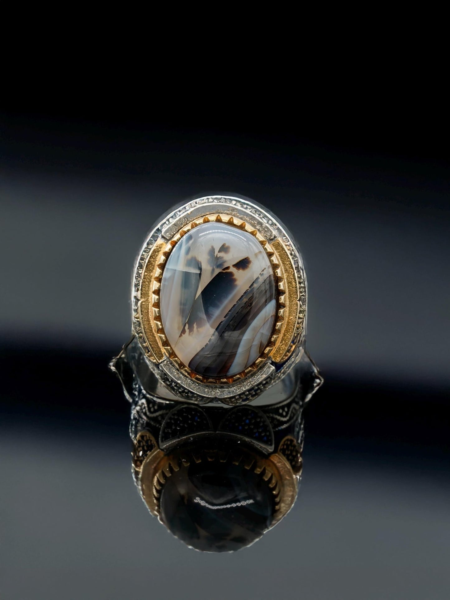 Handcrafted Luxury Men's Ring with Yemeni Agate