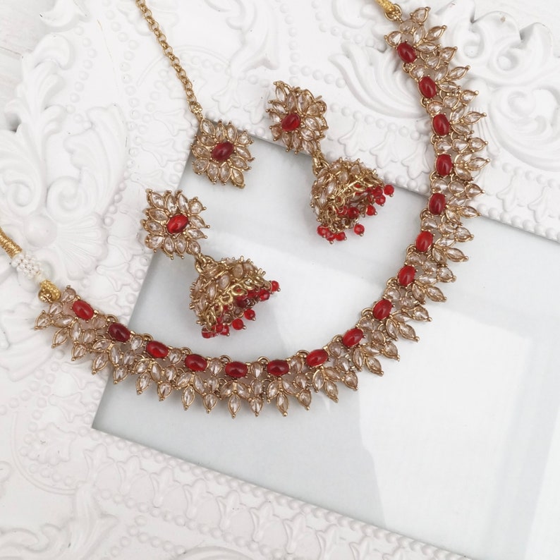 Indian Jewellery Small Necklace Earrings and Tika Set