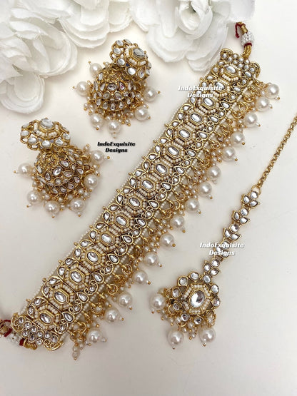 Gorgeous Kundan Choker Set
