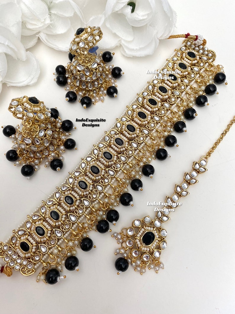 Gorgeous Kundan Choker Set