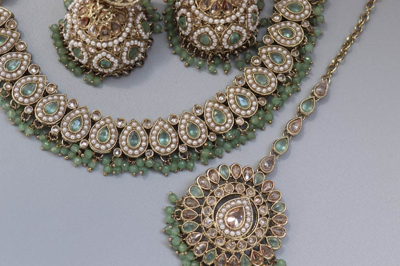 Choker Purple Kundan Necklace set