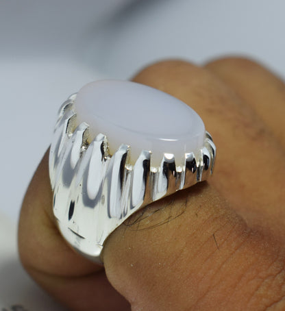 Deep White Yemeni Aqeeq Ring Most Loved