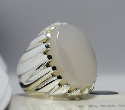 Deep White Yemeni Aqeeq Ring Most Loved