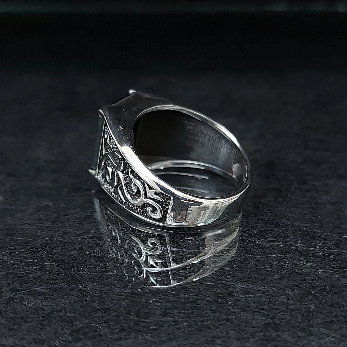 Silver Onyx Stone Ring