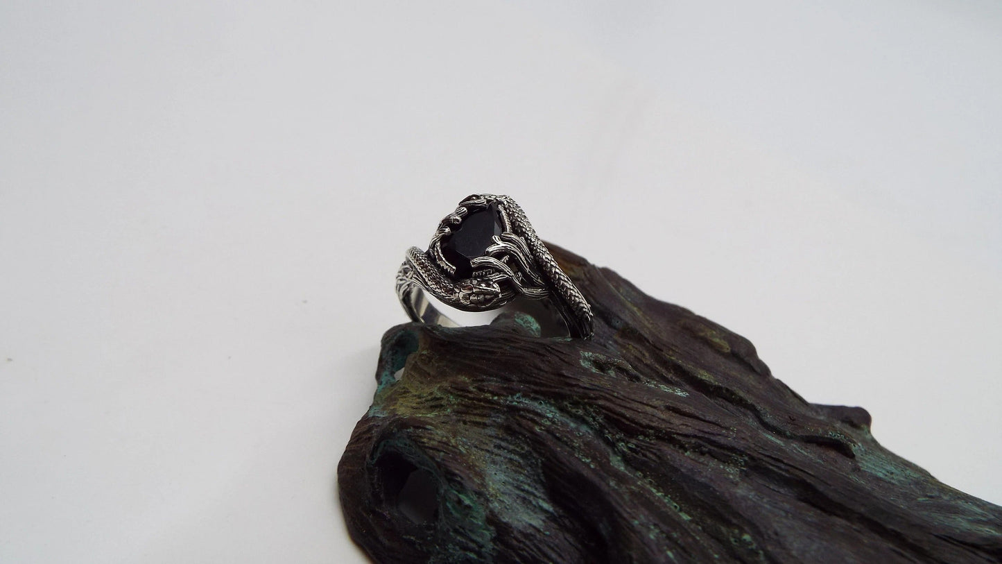 Teardrop Black Onyx Snake Ring