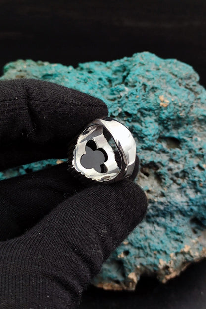 Bismillahirrahmanirrahim is written on the Original Agate Stone